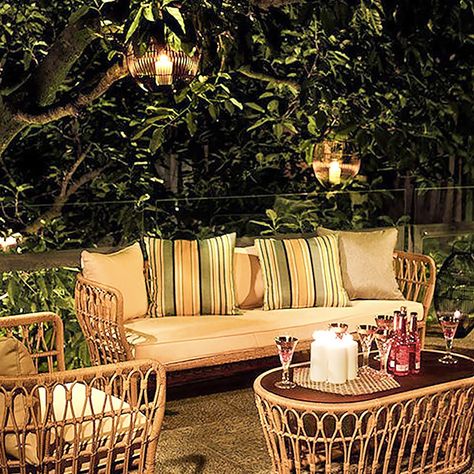 Rattan Outdoor Furniture, Estilo Tropical, Balcony Furniture, Rattan Sofa, Sofa Colors, Tropical Style, Garden Sofa, Cushion Pillow, Rattan Furniture