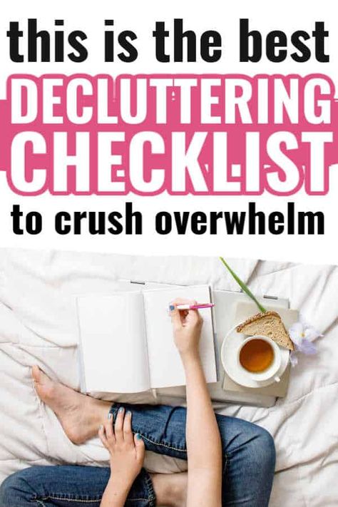 Hoarder Help, Declutter Garage, Declutter Help, Declutter Fast, Decluttering Ideas Minimalism, Office Decluttering, Decluttering Checklist, Start Decluttering, Declutter Closet