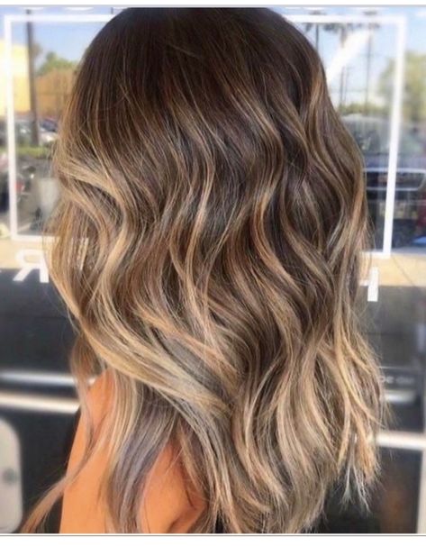 チョコレートブラウン ヘアカラー, Color Ombre Hair, Ombre Hair Color For Brunettes, Carmel Balayage, Blonde Ombre Hair, Brunette Ombre, Balayage Hair Color Ideas, Blonde Balayage Highlights, Balayage Hair Color