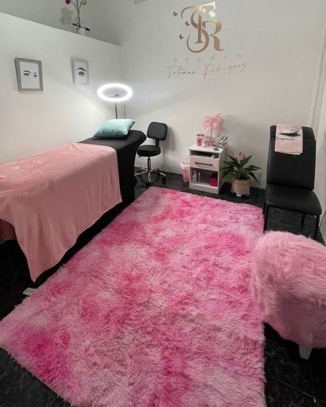 Pink Esthetician Room Ideas, Lash Room Inspo Pink, Lash Room Decor Pink, Pink Lash Room Ideas, Lash Room Inspiration, Lash Tech Room Ideas At Home, Pink Esthetician Room, Pink Lash Room, Lash Tech Room Ideas