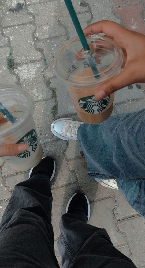 Starbucks Coffee Photo, Starbucks Wallpapers, Starbucks Pics, Bff Photos, Starbucks Wallpaper, Coffee Photo, Wallpaper Landscape, Iphone Wallpaper Landscape, Hiding Face