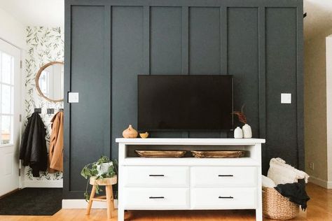 Beautiful Black Accent Wall Ideas Accent Wall Board And Batten, Wall Behind Tv, Modern Farmhouse Fireplace, Timeless Paint Colors, Simple Fall Decor, Black Accent Walls, Modern Farmhouse Diy, Room Accent Wall, Board And Batten Wall