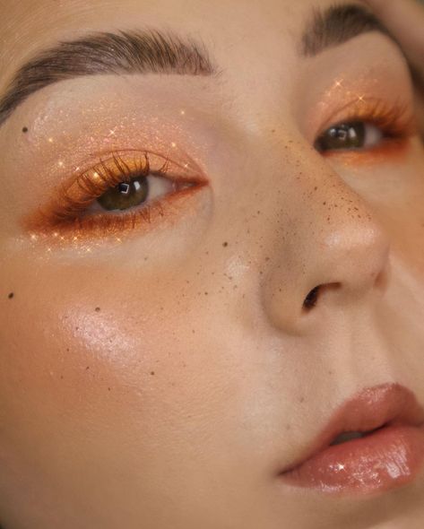 Kawaii Fall Makeup, Fox Inspired Makeup Look, Makeup Ideas Orange Brown, Fawn Fairy Makeup, Simple Orange Eye Makeup, Orange Glitter Eye Makeup, Easy Orange Makeup Looks, Orange Hoco Makeup, Orange Blossom Makeup Look