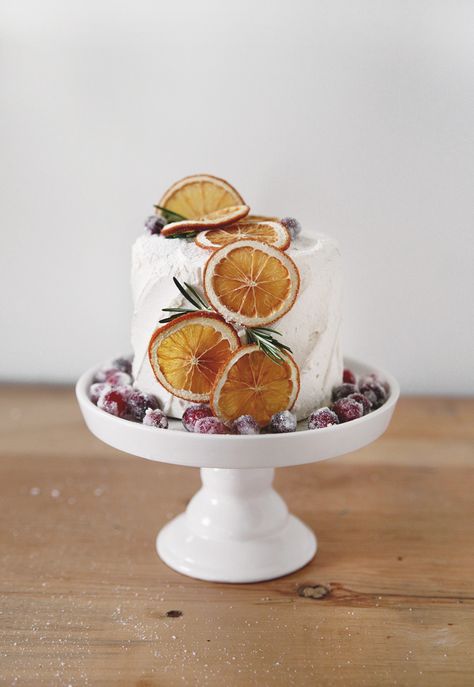 3 easy ways to decorate a store bought cake for Christmas! With rosemary trees, sugared cranberries and dried orange slices! #christmas #desserts #cakehacks Dried Orange Cake, Decorate A Store Bought Cake, Dried Orange Slices Christmas, Orange Slices Christmas, Charcuterie Board Birthday, Orange Christmas Cake, Simple Christmas Cake, Orange Cake Decoration, Christmas Cakes Ideas