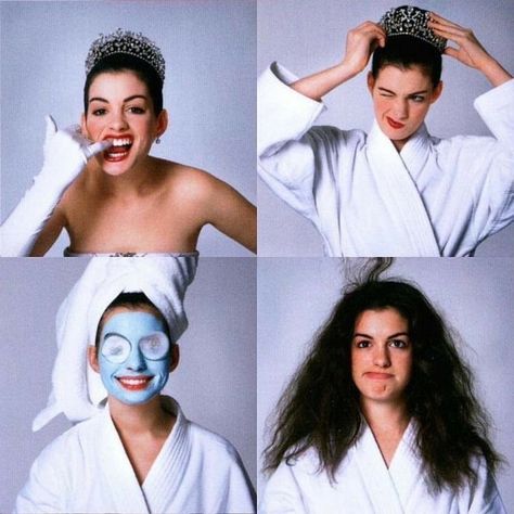 Anne Hathaway as Mia Thermopolis in “Princess Diaries” promo Princes Diaries, Diary Movie, The Princess Diaries, I Love Cinema, Normal Body, Princess Diaries, Pretty Princess, Mia 3, Foto Poses