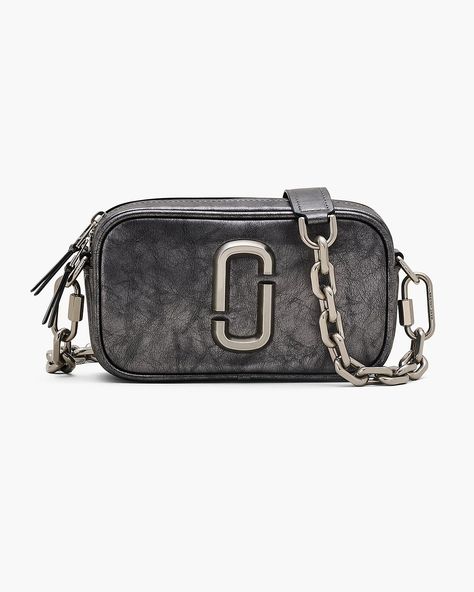 The Metallic Distressed Big Shot | Marc Jacobs | Official Site Mark Jacobs Bag, Bag Wishlist, 2023 Outfits, Fit Clothes, Xmas Wishlist, Zip Puller, Cross Body Bags, Autumn 2023, Girly Accessories