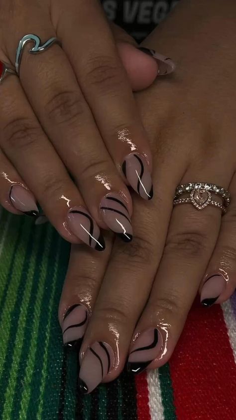 Nails Short Tapered Square, Short Basic Acrylic Nails, Classy Square Nails, Basic Acrylic Nails, Y2k Nails Short, Nails Tapered Square, Medium Acrylic Nails, Hand Drawn Nail Art, Drawn Nail Art