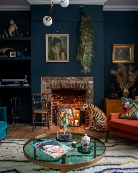 Dark Teal Living Room, Farrow And Ball Hague Blue, Blue Paint Living Room, Blue Living Room Color Scheme, Blue Living Room Color, Dark Walls Living Room, Dining Room Teal, Farrow And Ball Living Room, Blue Walls Living Room