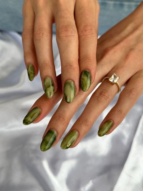 Green Marble Almond Nails, Green Nail Inspiration Short, Jade Short Nails, Jade Green Marble Nails, Periodt Green Nails, Green Nails Aesthetic Vintage, Fun Gel X Nails, Almond Nails Ideas Fall 2024, Jade Marble Nails Acrylic