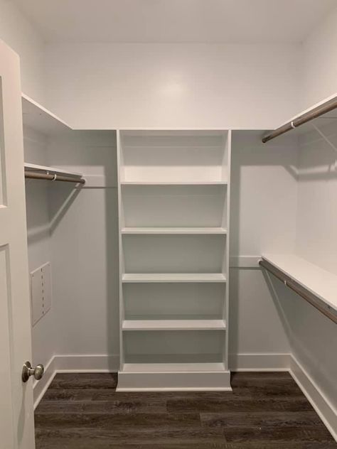 Walk In Closet Set Up Ideas, Square Walkin Closet Ideas Layout, Small Closet Layout Walk In, Small 3 Wall Walk In Closet, Simple Master Closet Ideas, Closet Layout Walk In, Square Walking Closet Ideas, Closet Organization Ideas Square, 5x5 Closet Walk In