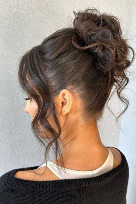 Effortless High Bun Formal Hairstyles Updo, High Updo, High Bun Hairstyles, Curly Bun Hairstyles, Elegant Bun, Easy Hairstyles For Thick Hair, Prom Hair Updo, Wedding Hair Up, Ponytail Hairstyles Easy