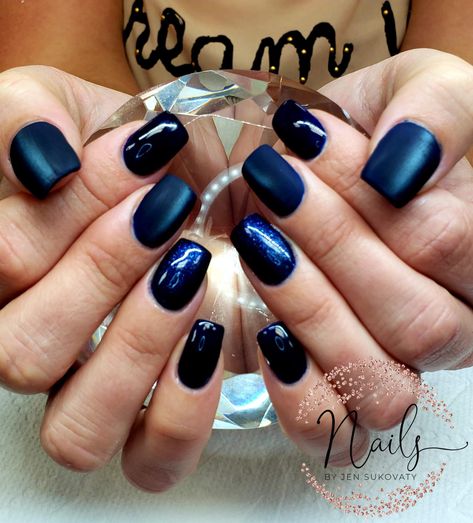 Navy blue matte cat eye nails for winter. Matte Cat Eye Nails, Eyeliner Cat Eye, Nails For Winter, Cat Eye Eyeliner, Blue Cat Eye, Navy Nails, Fancy Nail Art, Eye Nail Art, Cat Eye Gel Polish