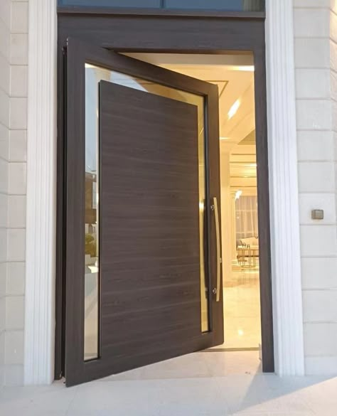 Modern Entrance Door Front Entry Interior Design, Villa Main Door, Entrance Pivot Door, Wooden Doors Exterior, Front Door Options, Aluminium Door Design, House Entrance Doors, Exterior Entrance Doors, Buy Front Door