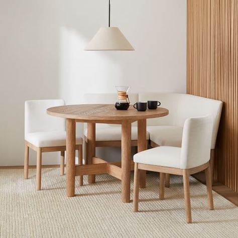 Kitchen dining nook