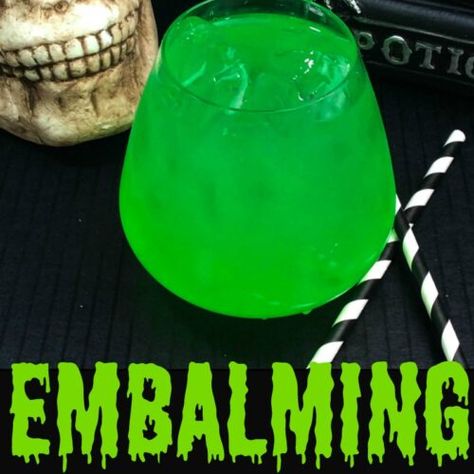 Embalming Fluid Cocktail - I Heart Recipes Sour Apple Pucker, Cocktail Recipes For A Crowd, Cocktails Vodka, Menu Halloween, Embalming Fluid, Apple Pucker, I Heart Recipes, Fruity Cocktail, Halloween Drink