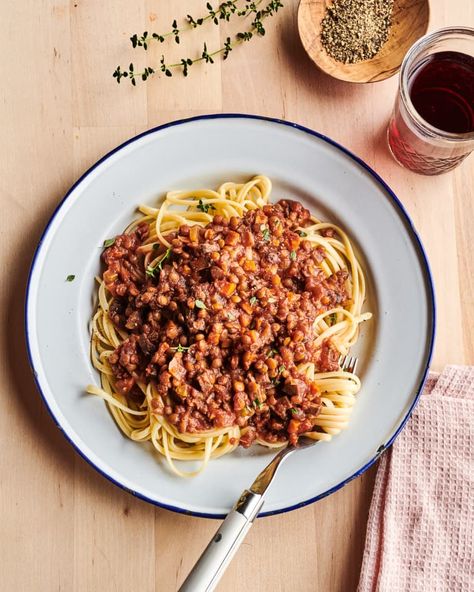 Marcella Hazan Bolognese, Mushroom Slow Cooker, Pizza Sauces, Mushroom Bolognese, Slow Cooker Bolognese, Marcella Hazan, Sauce Bolognaise, Comforting Dinner, Slow Cooker Lentils