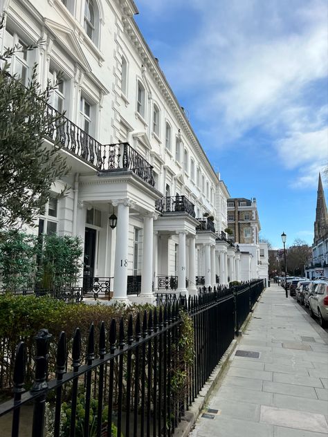 Chelsea Apartment London, London Chelsea Aesthetic, Kensington And Chelsea Aesthetic, Uk Apartment Aesthetic, South Kensington London Aesthetic, London Townhouse Aesthetic, London Home Aesthetic, London Rich Aesthetic, Chelsea London Aesthetic