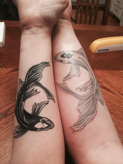 Avatar the Last Airbender Koi Fish Tui And La Tattoo, Tui And La, Goldfish Tattoo, Avatar Tattoo, Twin Tattoos, Shadow Tattoo, Black Fish, Pisces Tattoos, Ikan Koi