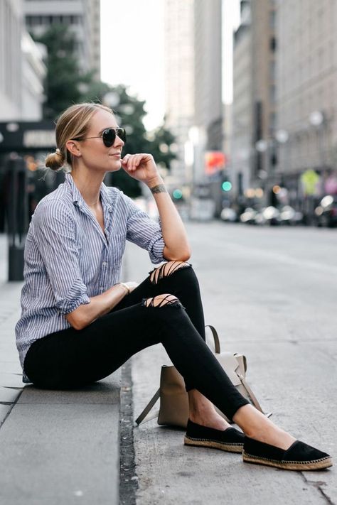 Black Espadrilles to Wear this Summer Women Espadrilles Outfit, Blue Espadrilles Outfit, Espadrilles Outfit Jeans, White Espadrilles Outfit, Blue And White Shirt Outfit, Black Espadrilles Outfit, Black And White Striped Shirt Outfit, Alpargatas Outfit, Blue And White Striped Shirt Outfit