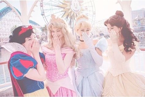 Disney Princess Challenge, Couple Posts, Back At It Again, Disney Face Characters, Disney Photography, Disney Cosplay, Face Characters, Disney Aesthetic, Disney Lover