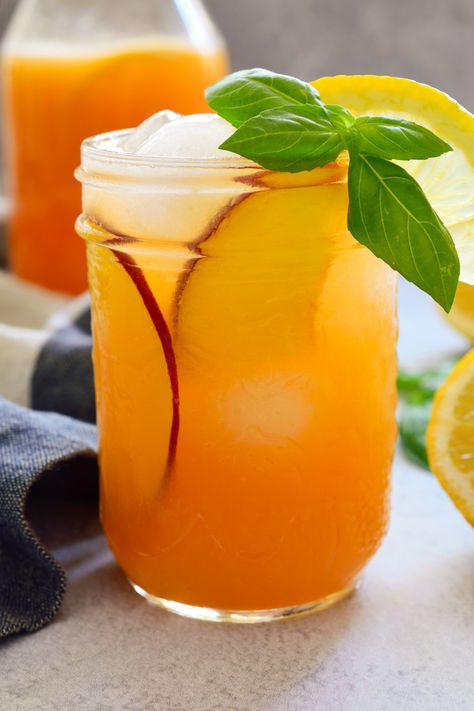 Peach nectar lemonade in a mason jar with peach slices. Peach Nectar Recipe, Nectarine Recipes, Log Ideas, Peach Cocktail, Drink Syrups, Peach Nectar, Peach Recipes, Peach Lemonade, Peach Desserts