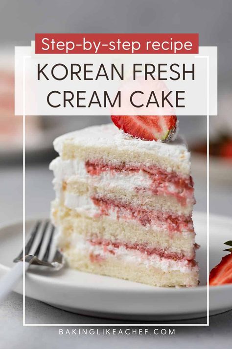 Korean Genoise Cake, Korean Strawberry Cake Recipe, Strawberry Shortcake Sponge Cake, Korean Cream Cake Recipe, Whipped Cream Uses, Korean Whipped Cream Cake, Korean Fresh Cream Cake, Asian Cream Cake, Strawberry And Cream Cake Recipe