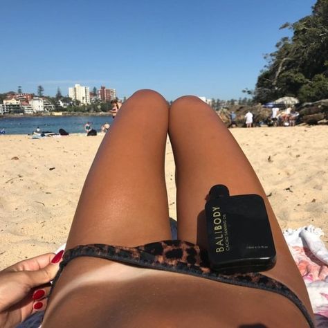 https://balibodyco.com/ Tan Inspo Summer, Tanning Pics, Tan Line Pictures, Self Tanning Tips, Tanning Skin Care, Beach Tan, Bali Body, Perfect Tan, Summer Picture Poses