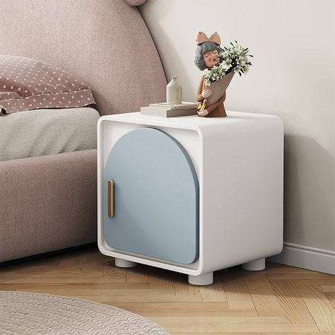 Cool Furniture Accent Chairs, Bedside Table Kids, Kids Bedside Table Ideas, Side Table Design Bedroom, Cute Furniture For Bedroom, Leather Shelves, Kids Side Table, Side Tables Bedroom Modern, Modern Side Table Bedroom