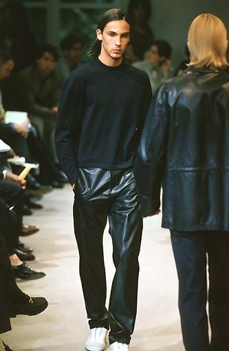 Jil Sander Menswear, Mens Fashion Aesthetic, 2005 Fashion, Men 90s, 90s Men, Instagram Jewelry, Mens Fashion Smart, Mens Fashion Photography, Minimal Outfit