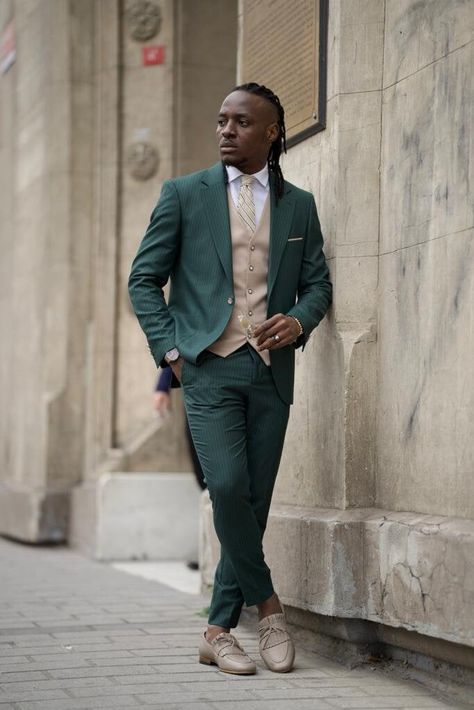 Dark Green Suit, Costume Vert, Beige Vest, Green Suit, Pinstripe Suit, Tuxedo Jacket, Green Wool, Formal Style, Pant Shirt