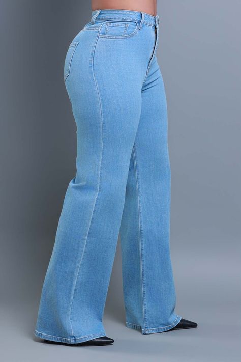 Flayer Jeans Outfit, Clothes To Have, Jean Trousers For Ladies, Jean On Jean Outfit, Style Jeans Casual, Wide Flare Jeans, Mother Thought, Jeans Trousers Women, Jean Trousers