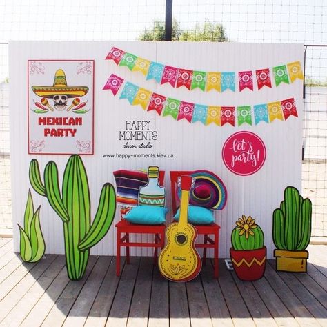 Diy Mexican Backdrop, Mexican Photo Backdrop, Mexican Backdrop Ideas, Mexican Theme Party Decorations Fiestas, Mexican Party Backdrop, Mexican Theme Backdrop Ideas, Mexican Theme Backdrop, Fiesta Photo Backdrop, Diy Mexican Decor