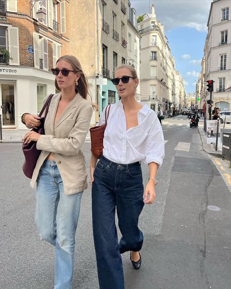 from a rainy Saturday afternoon | Instagram Cecilie Moosgaard, Style Wide Leg Jeans, Model Looks, Amazing Outfits, Models Off Duty, Look Here, �가을 패션, Minimalist Outfit, Spring Outfit