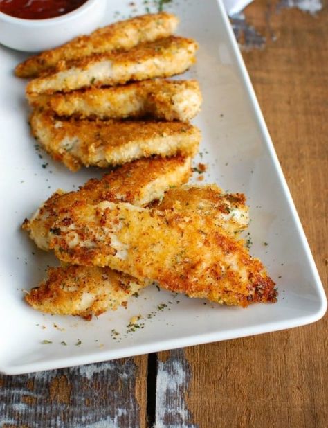 50 cheap chicken recipes for $10 or less that feeds at least 4 people.  This is a great dinner list for families on a budget!  You'll find baked, grilled, slow cooker, simple and quick chicken recipes here - plus much more! Bookmark this page. Baked Chicken Fingers, Chicken Tender Recipes Baked, Chicken Fingers Recipe, Healthy Chicken Fingers, Chicken Fingers Baked, Chicken Finger Recipes, Healthy Baked Chicken, Cholesterol Recipes, Baked Chicken Tenders