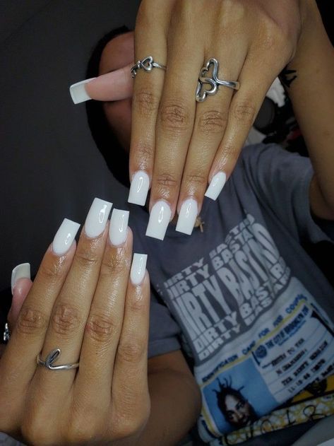 Cute White Square Acrylic Nails, Cute Soild Nails, Plain White Nails With Glitter, Short Nails White Acrylic, White Short Set Nails, White 90s Nails, White Medium Square Nails, All White Acrylics, Short Acrylic Nails Square White