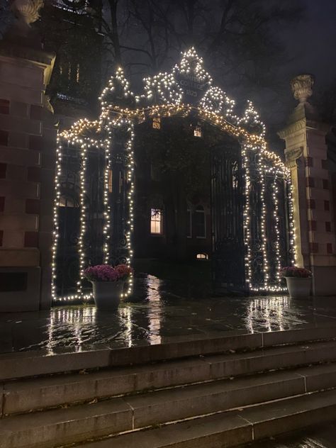 Smith College Aesthetic, College Christmas, Aesthetic Rain, Smith College, College Motivation, Romanticizing School, College Aesthetic, Paul Revere, Dream College