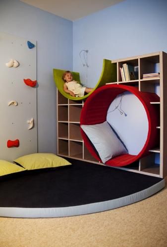 unique book shelf design ideas for modern interior decorating Design Ložnic, Climbing Walls, Tree Bookshelf, Climbing Wall, Bookshelves Diy, Boy's Bedroom, Kids Room Design, Kids Bedroom Furniture, Kids Playroom