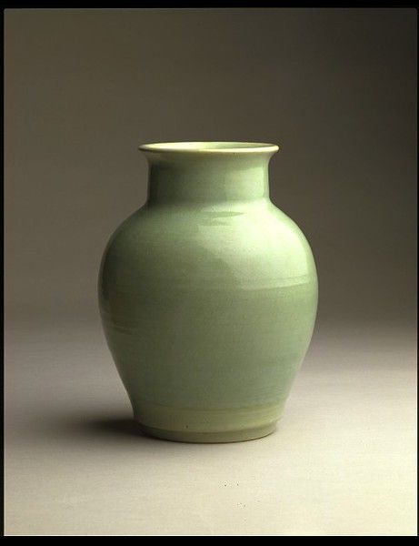 Vase | Wells, Reginald, (vase made 1920) | V Search the Collections Still Life Pencil Shading, Still Life Pictures, Pot Still, Green Things, Object Drawing, Beautiful Pottery, Clay Vase, Still Life Drawing, Green Vase