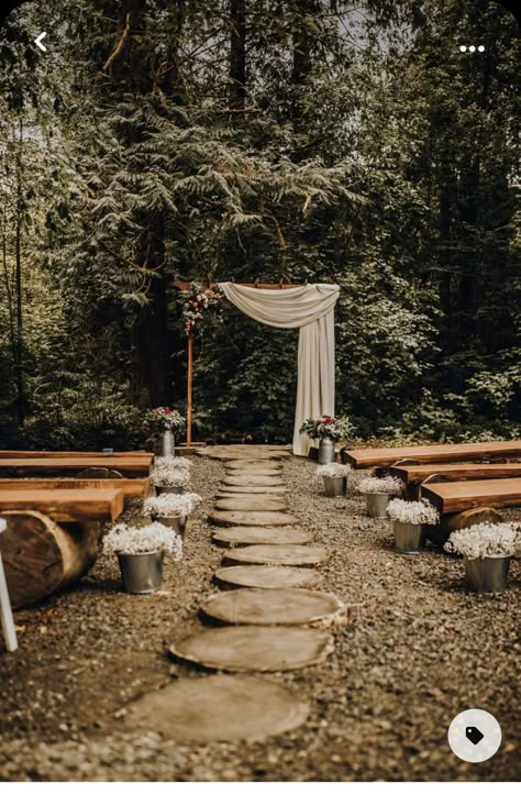 Burlap Wedding Arch, Forest Theme Wedding, Enchanted Forest Wedding, Woodsy Wedding, Dream Wedding Venues, Future Wedding Plans, Cute Wedding Ideas, Western Wedding, Venue Ideas