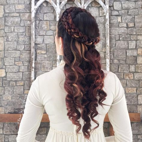 Braid crown with curls Historical Hairstyles, Medieval Hairstyles, Romantic Hairstyles, Art Science, Braid Hair, Braided Hairstyles Tutorials, Braided Hair, Hair Tutorials, Crown Hairstyles