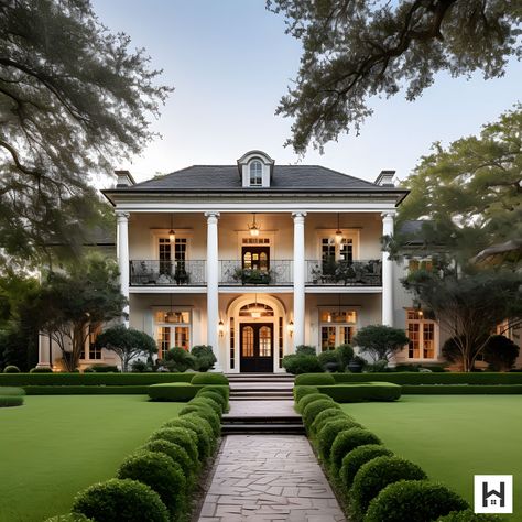 Willie Robertson's House in Louisiana Southern Manor Home, Southern Traditional Exterior, Southern Mansion Exterior, Savannah Homes Exterior, Front Porch Victorian Home, Charleston Style Homes Exterior, Big Southern Homes, Southern Style Home Exterior, Luxury Southern Homes