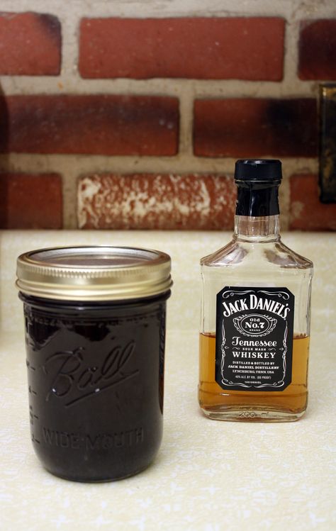 Jack Daniels Glaze, Jack Daniels Recipes, Jack Daniels Bbq Sauce, Jack Daniels Sauce, Coney Dogs, Low Cal Snacks, Tgi Fridays, Canning Food, Marinade Sauce