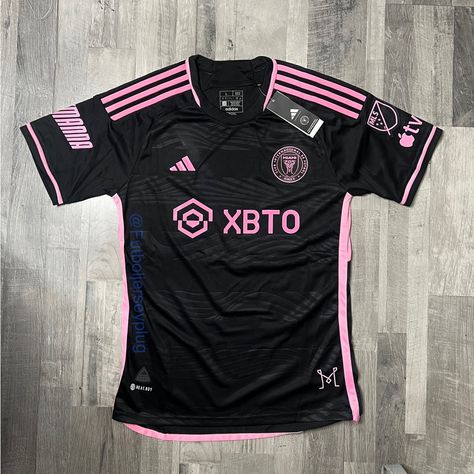 Brand New 2023/24 Inter Miami Fc Away Jersey Messi #10 [Player Edition] Slim Fit True To Size Jerseys Check Us Out On Ig Futboljerseyplug For Cheaper Prices Miami Football Jersey, Messi Inter Miami Jersey, Messi Jersey Outfit, Best Football Jersey, Jersey Shirt Outfit, Inter Miami Jersey, Soccer Jersey Outfit, Jerseys Outfit, Miami Jersey