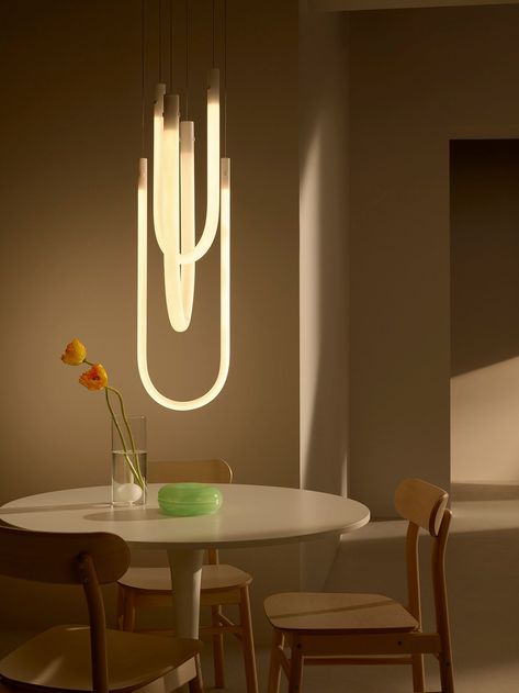 Sabine Marcelis' VARMBLIXT collection is a collaboration with IKEA that includes sculptural lighting objects, serveware, rugs + more. Ikea Lighting, Luminaire Original, Glass Ceiling, Led Wall Lamp, Design Milk, Henna Design, Modernism, Glass Panels, Rotterdam