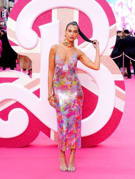 Versace Resort 2023, Dua Lipa Red Carpet, Versace Resort, Bodycon Gown, The Barbie Movie, Mermaid Barbie, Versace Runway, Resort 2023, Barbie Movie