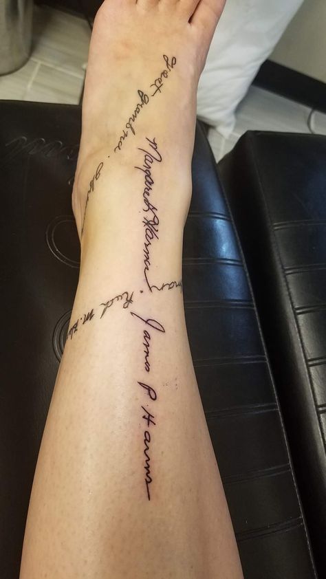 Family memorial signatures Multiple Memorial Tattoos, Signature Tattoos Memorial, Signature Tattoo, Memorial Tattoos, I Tattoo, Tattoo Ideas, Tattoos