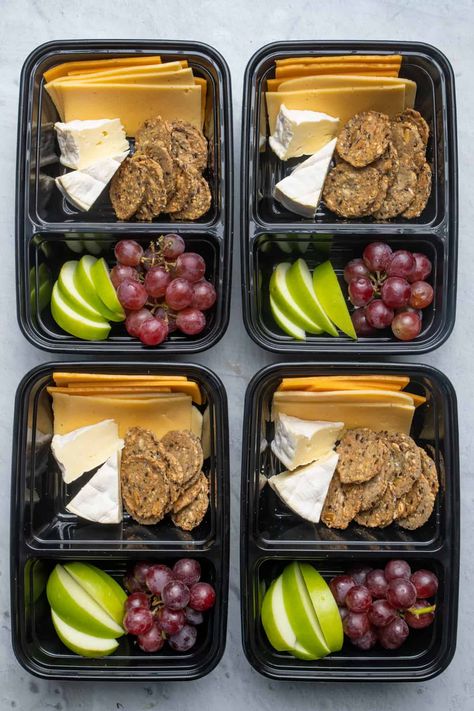 Grilled Fruit Kabobs, Snack Boxes Healthy, Cheese And Fruit, Study Snacks, Office Snacks, Snack Boxes, Fruit Snack, Grilled Fruit, Nut Snacks