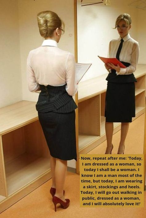 Secretary Outfits, Hobble Skirt, Women Wearing Ties, Belle Silhouette, Women In Business, A Mirror, 여자 패션, Work Outfits Women, Business Attire