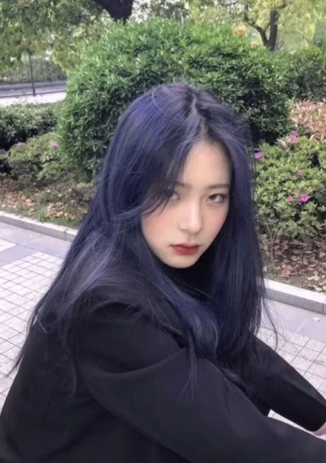 Midnight Blue Hair, Dark Blue Hair, Fire Hair, Korean Hair Color, Hair Color Underneath, Art Hair, Hair Color Streaks, Simple Hairstyles, Dyed Hair Inspiration