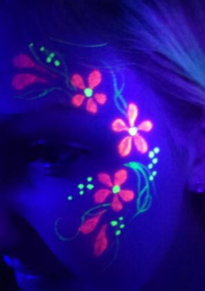 Rave Face Paint, Glow Face Paint, Uv Face Paint, Neon Face Paint, Uv Makeup, Festival Face Paint, Glow In Dark Party, Painting Face, Glow Paint